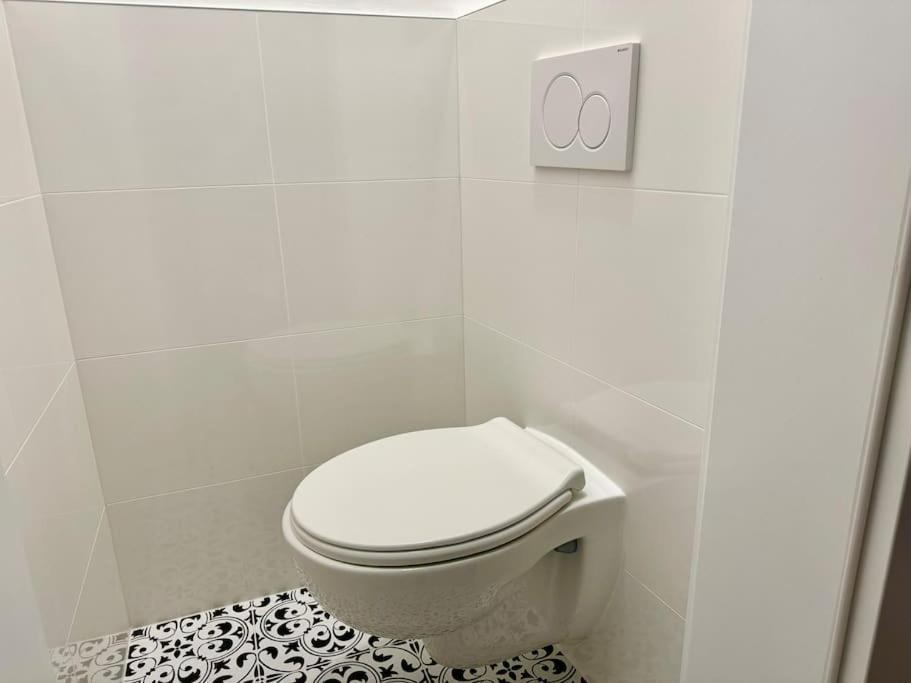 Apartment Stylish & Renovated With Free Parking *