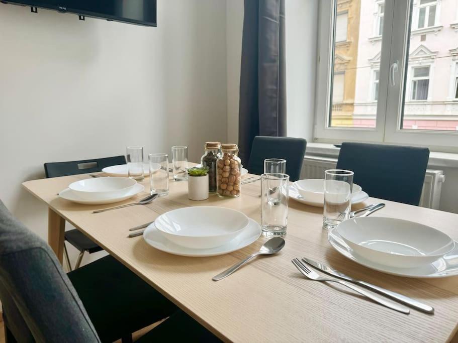 Stylish & Renovated With Free Parking * Wien